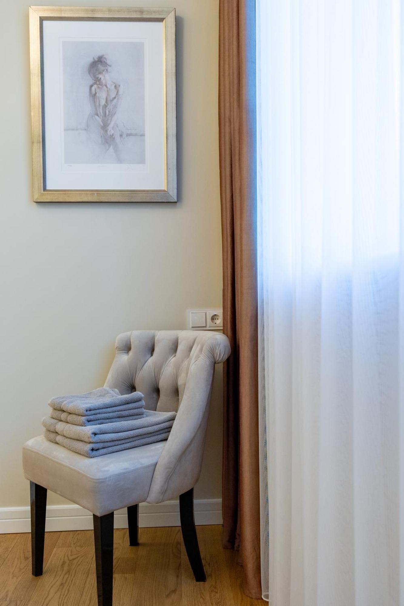 Luxury Central Apartment In Putvinskio Street Kaunas Ngoại thất bức ảnh