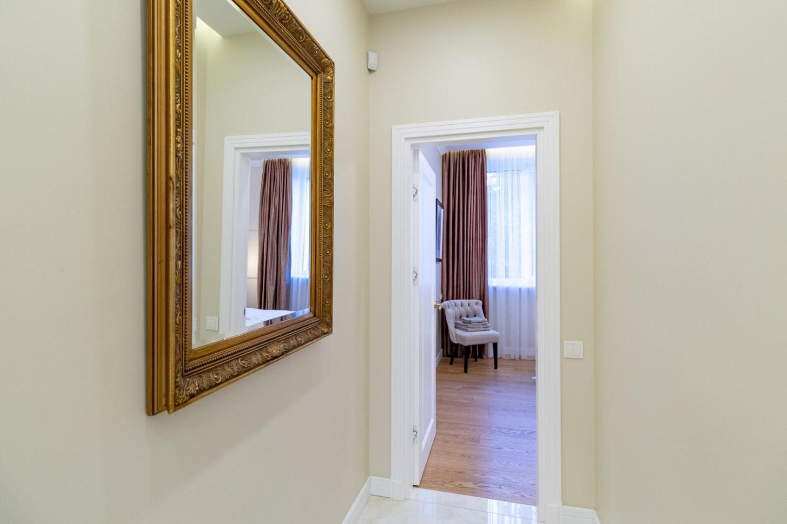 Luxury Central Apartment In Putvinskio Street Kaunas Ngoại thất bức ảnh