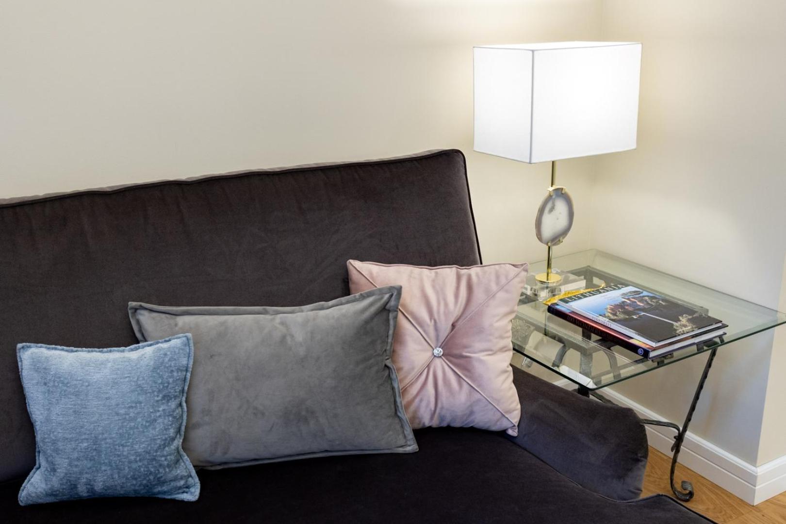 Luxury Central Apartment In Putvinskio Street Kaunas Ngoại thất bức ảnh
