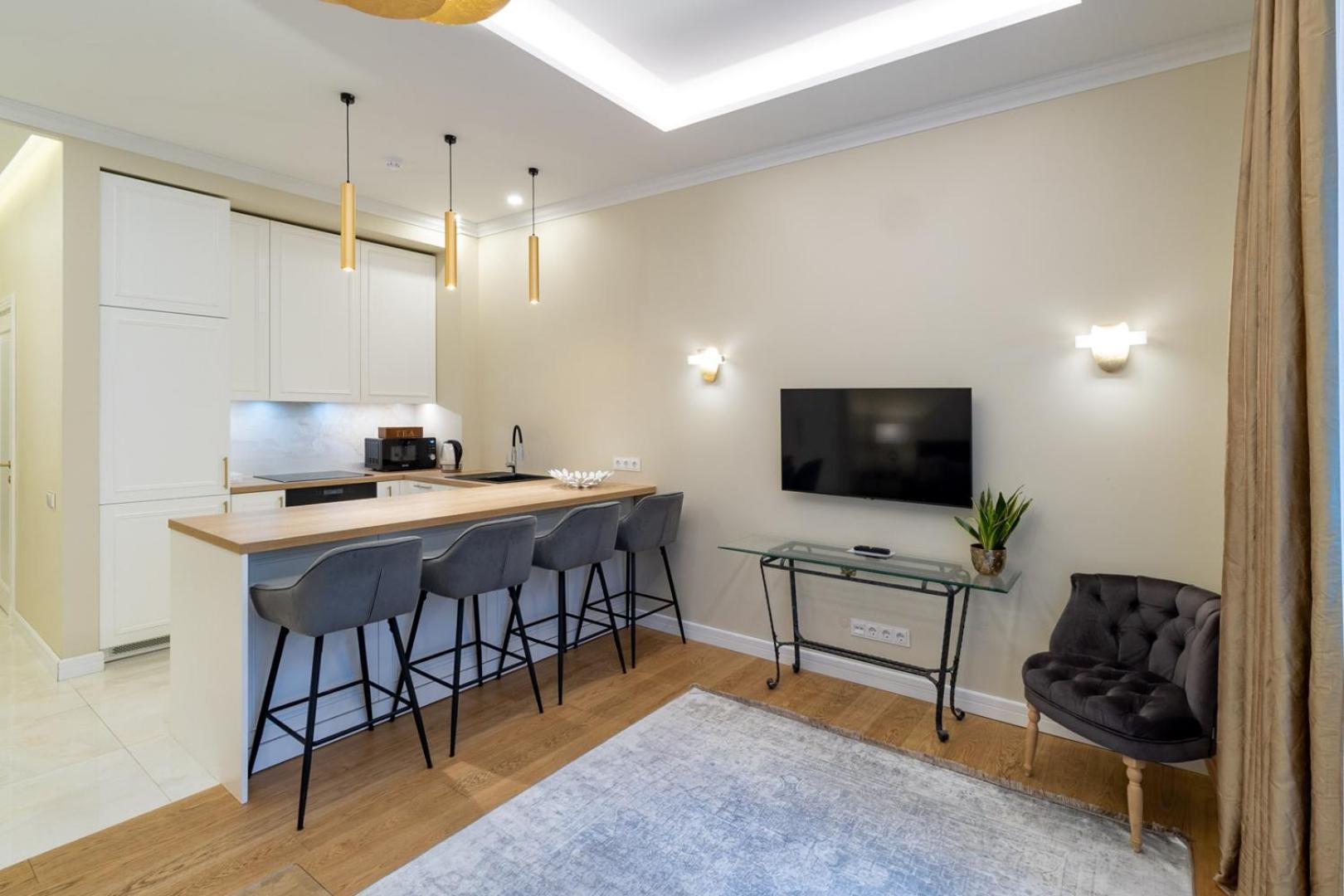 Luxury Central Apartment In Putvinskio Street Kaunas Ngoại thất bức ảnh